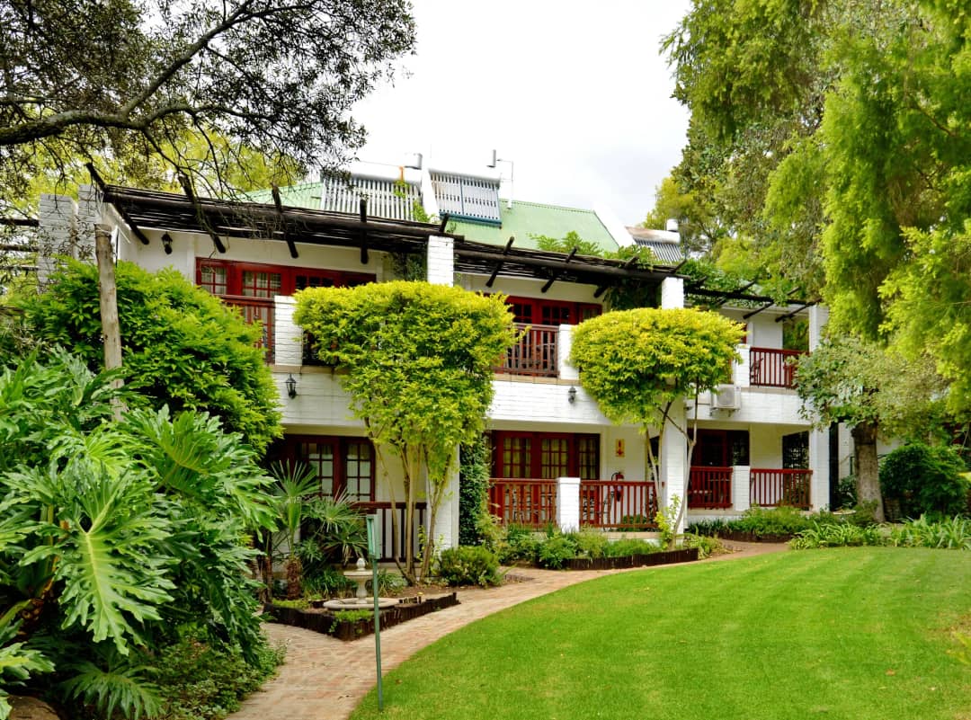 What’s the Difference Between an Airbnb, a B&B, and a Luxury Lodge?